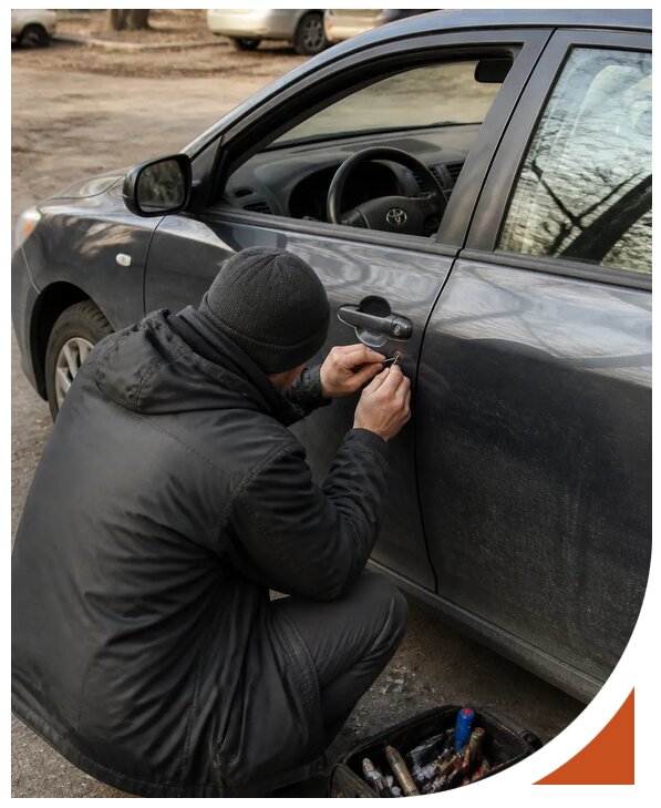 Профессиональное вскрытие автомобиля Тойота без повреждений в Апшеронске